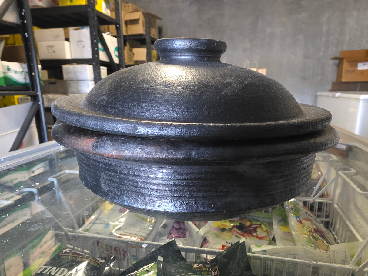 Meen Chatty (Black claypot)Diameter 22 cm